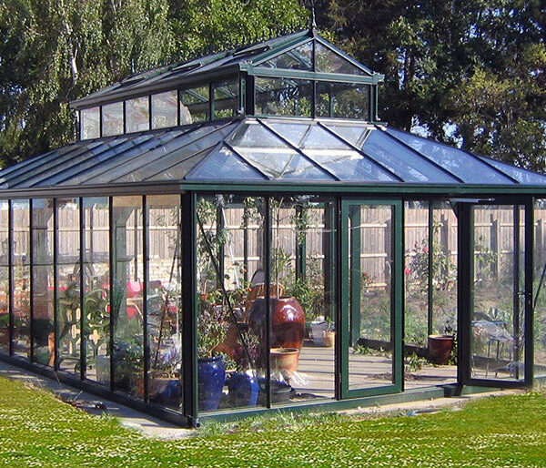 شرایط احداث گلخانه